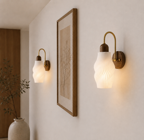 Dana | Vintage & walnut wall light