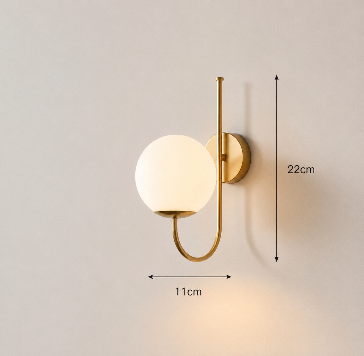 Nawa | Modern gold wall light